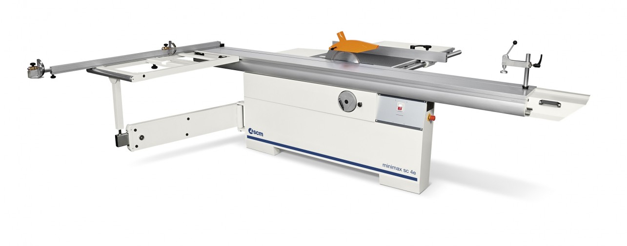  SPECIAL OFFER - SC4 e 2600mm Sliding Table Panel Saw with Scorer